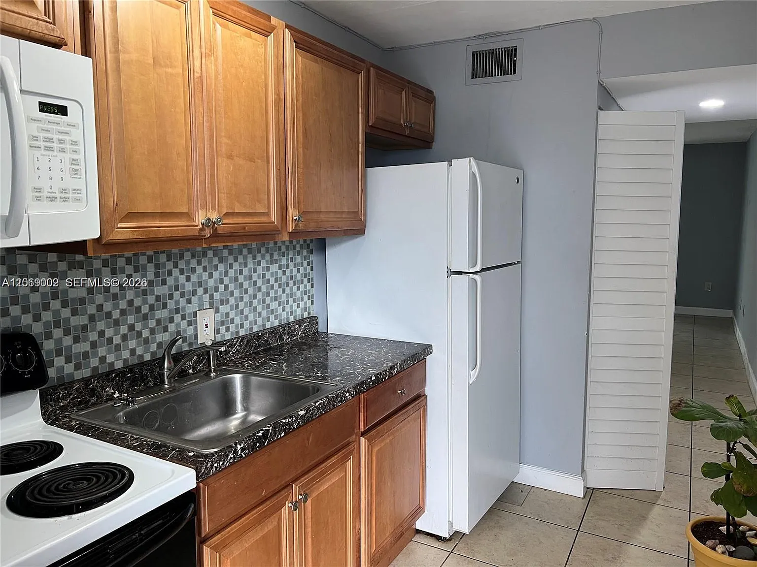 Lincoln Place Residences — Photo 3