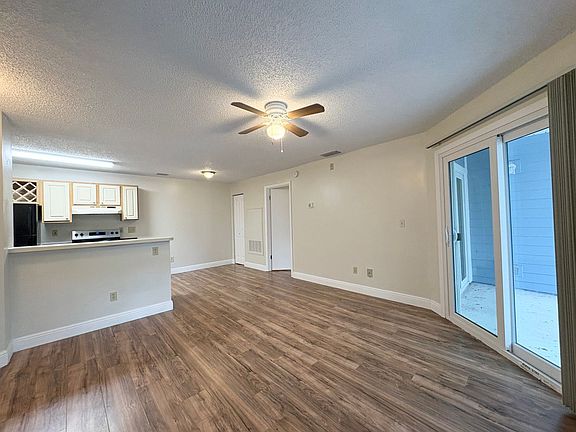 3rd image of 2569 Grassy Point Dr Unit 209