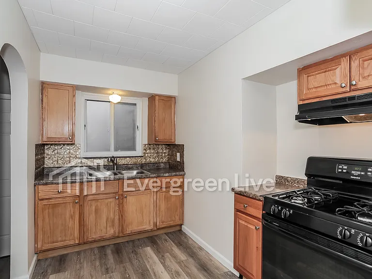 2032 Sundale Ave — Photo 5
