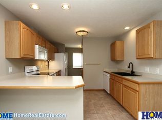 5343 Mission Ln, Lincoln, NE 68521