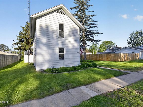 2nd image of 206 Franklin Ave