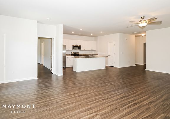 5th image of 360 Augustine Dr