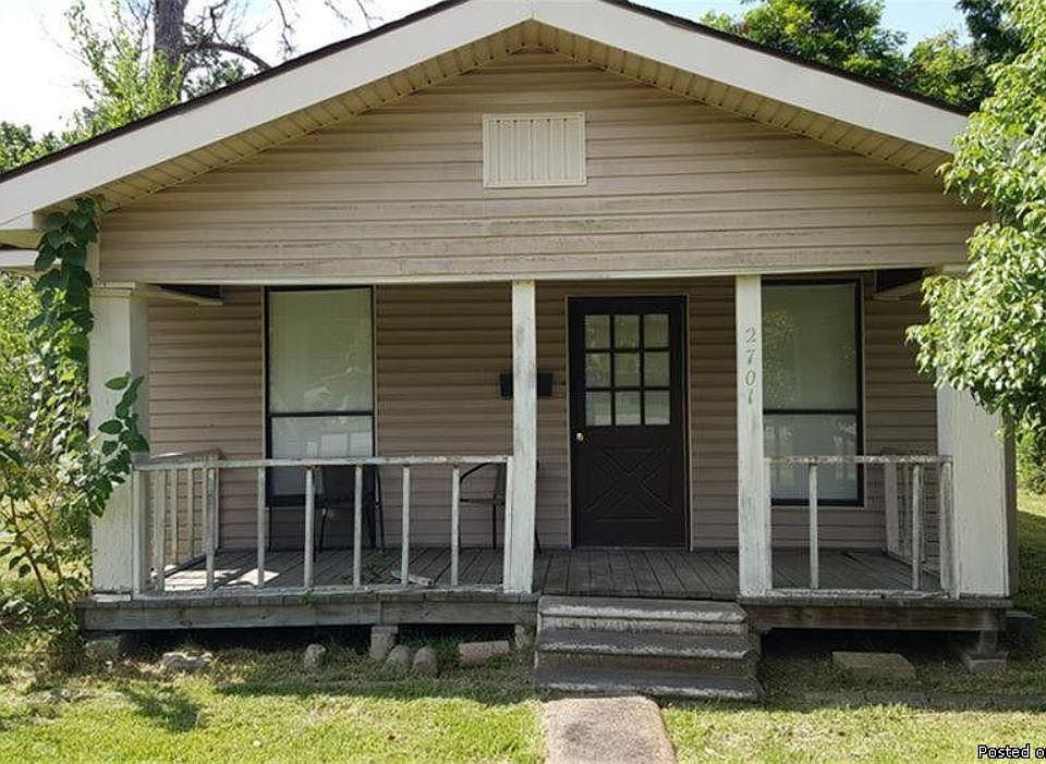 2nd image of 2701 Prairie St
