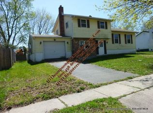 404 Cardinal Rd, Edgewater Park, NJ 08010