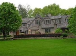 4N555 Babson Ln, St Charles, IL 60175