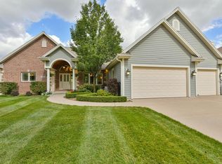 3234 W Yorkshire Cir, Franklin, WI 53132