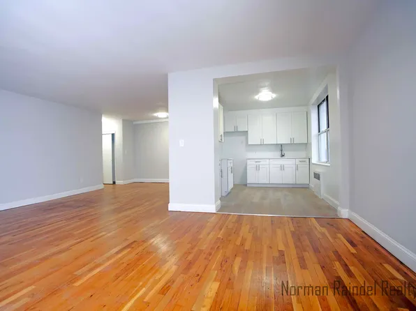 117-12 Ocean Pm image 3 of 40