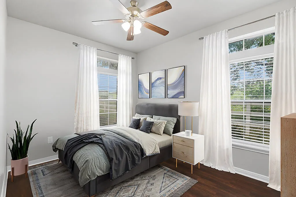 Almeda Park Apartments — Photo 4