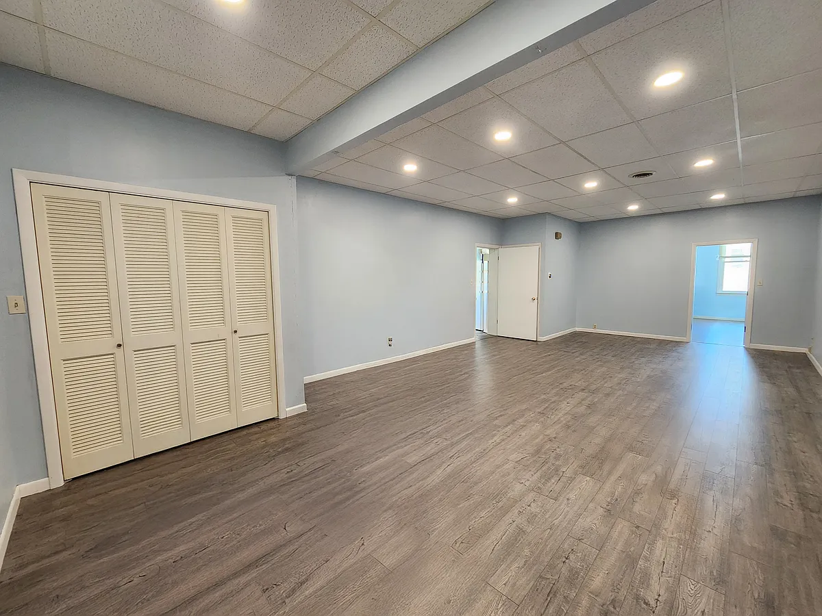 Building Photo - 57 S Broadway #1/2
