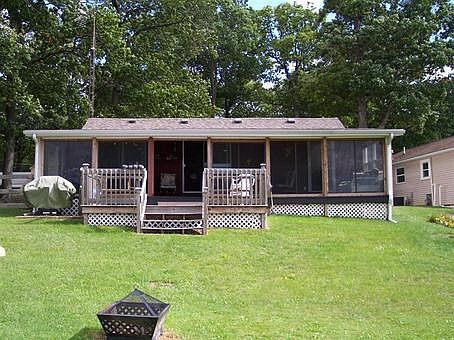 1st image of 2398 Oakwood Dr