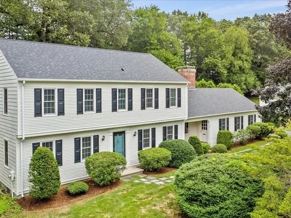 237 Concord Rd, Longmeadow, MA 01106