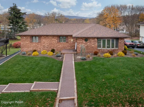 32 Clarks Ln, Plains, PA 18705