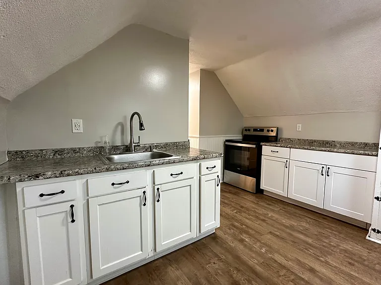 23152 Lake Shore Blvd #3 — Photo 10