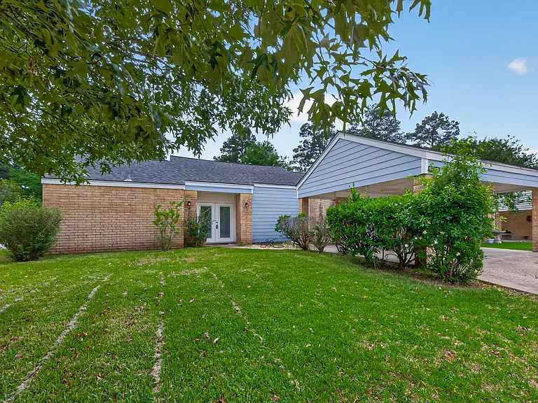 12079 Maverick Dr — Photo 3