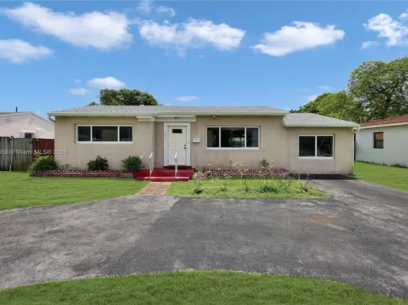 2834 Jackson St, Hollywood, FL 33020