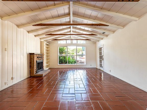3rd image of 3863 Vista Ct