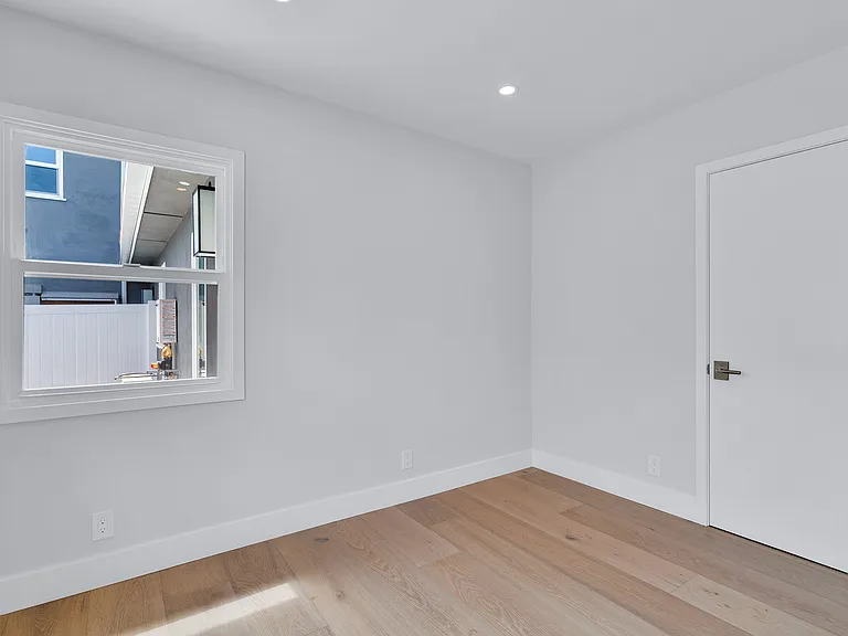 1022 Grant St #B — Photo 9