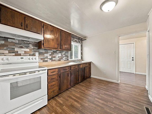 3rd image of 1809 6th St