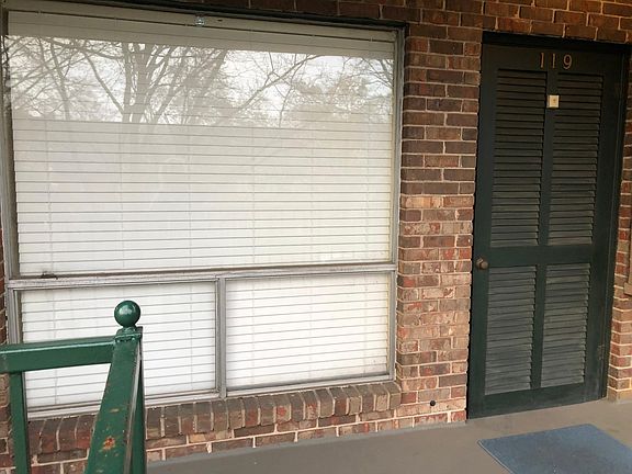 Corner unit on the first floor