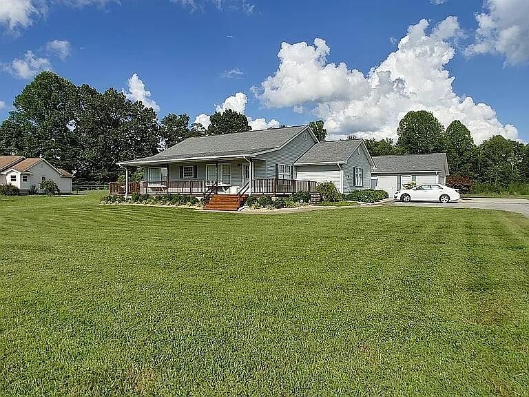 1st image of 105 Wells Ln