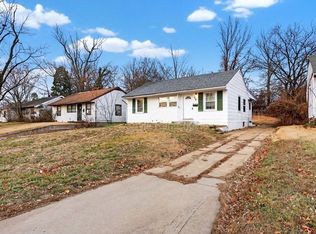 129 Cameron Rd, Saint Louis, MO 63137