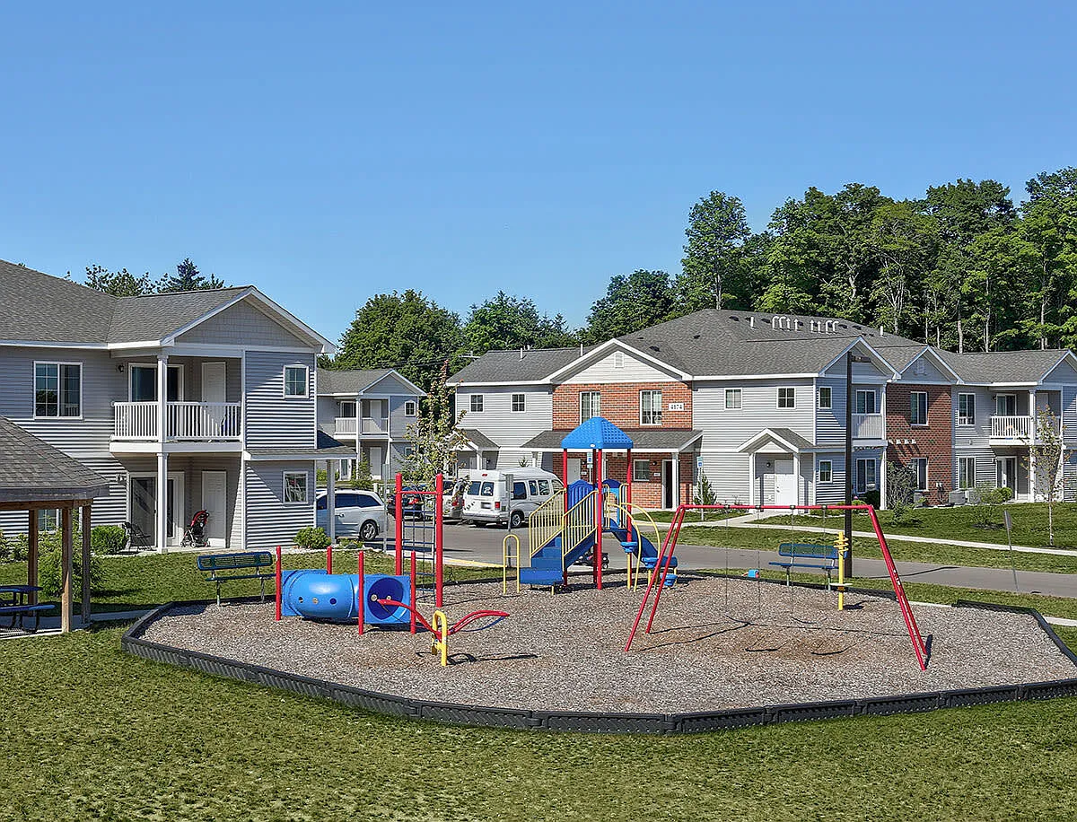 Brookside Commons — Photo 4