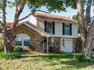 4144 Periwinkle Dr, Fort Worth, TX 76137