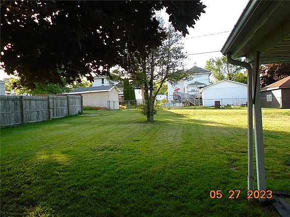 5th image of 717 27th St