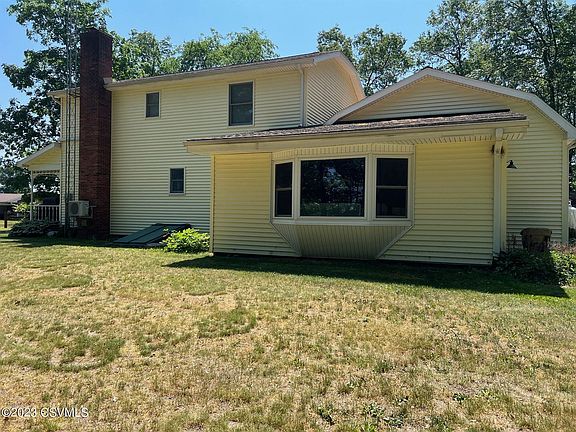 3rd image of 671 Judy Rd