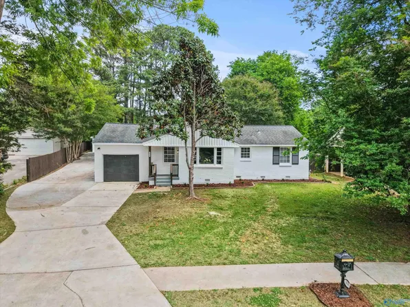 318 Graycroft Dr SW, Huntsville, AL 35802