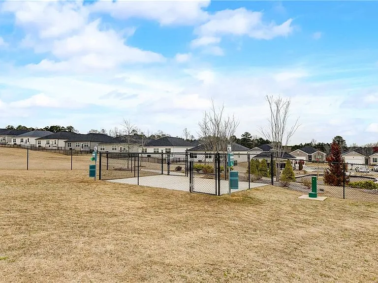 257 Bur Oak Bend Arch #1089433 — Photo 22
