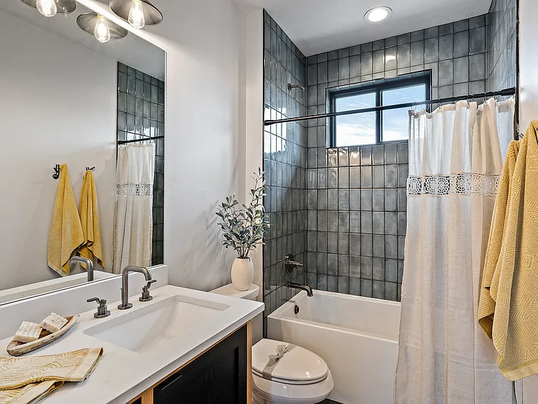 2526 W Rustic Forge St — Photo 36