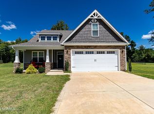 109 Weatherstone Ct, Pikeville, NC 27863