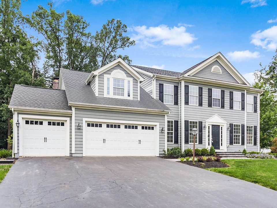 1st image of 3929 Village Club Dr