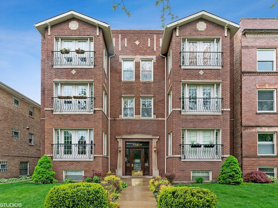 1st image of 4424 N Winchester Ave #2N