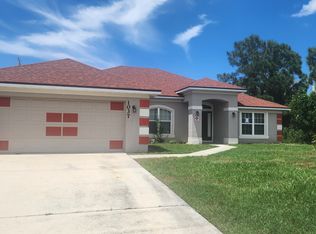 1037 SW Hamrock Ave, Port Saint Lucie, FL 34953
