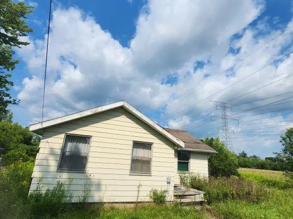 4833 S Saginaw Rd, Freeland, MI 48623