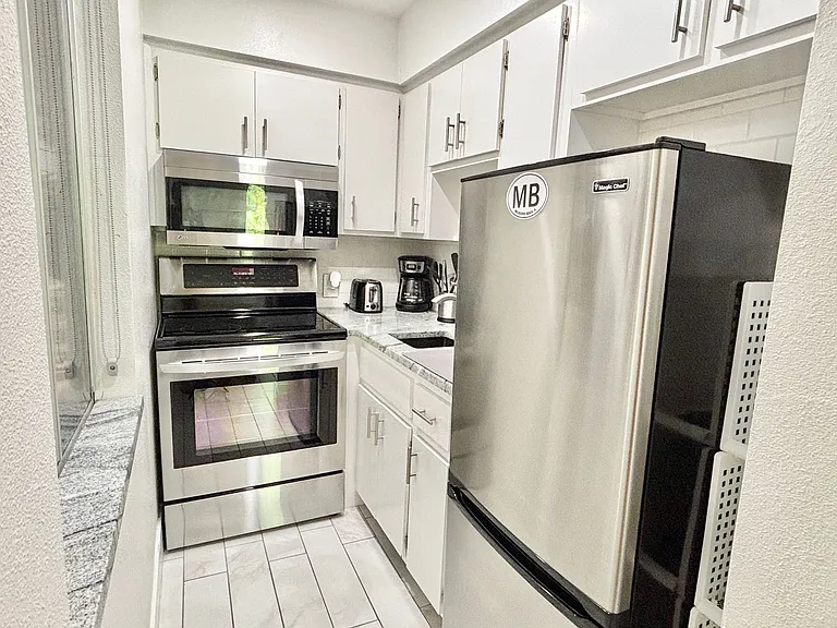 419 Ocean Ave #406 — Photo 11