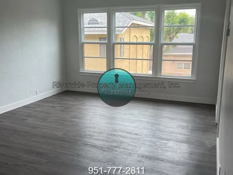 3900 5th St #10 — Photo 2