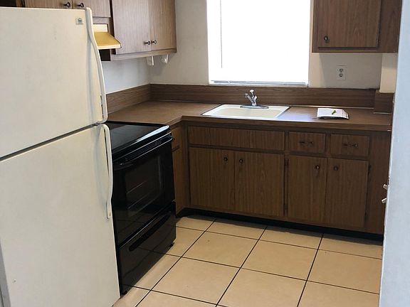 4th image of 6201 SW 37th St APT 209