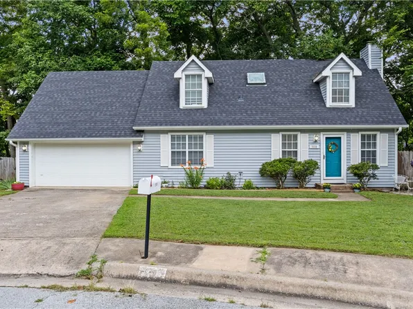 3108 E Navajo Ct, Fayetteville, AR 72701