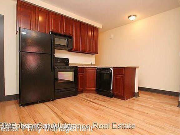 2nd image of 1812 W Montgomery Ave Unit 2