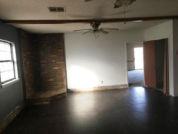 4th image of 8513 NE 35th St