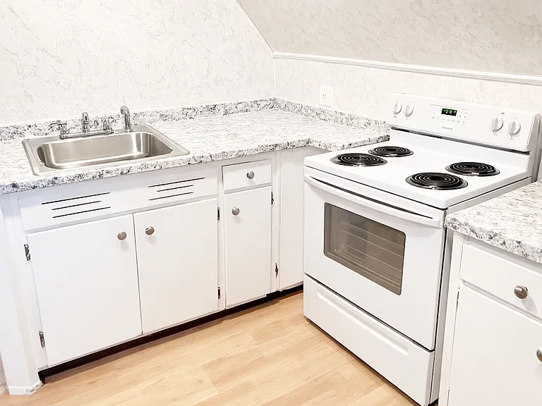 426 E Broadway St #2 — Photo 2