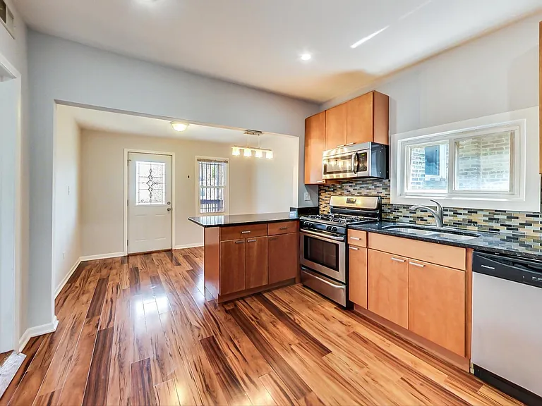 1725 N Kedzie Ave #2 — Photo 10