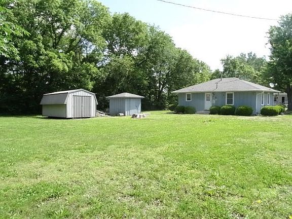 2036 N Broadway St, Butler, MO 64730 | Zillow