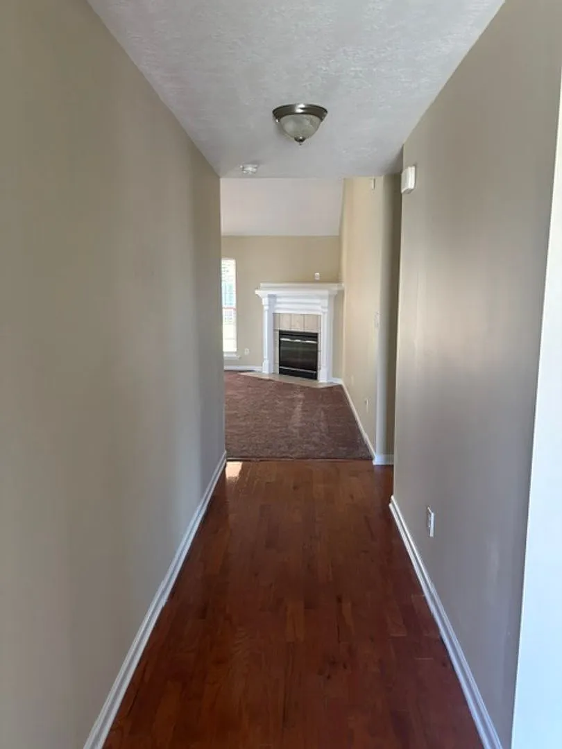 Available Now! - 452 Lory Lane — Photo 2