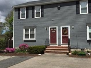 10 Michaelson Dr APT 1, North Attleboro, MA 02760