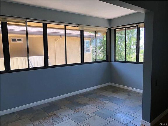 4th image of 385 Cliff Dr