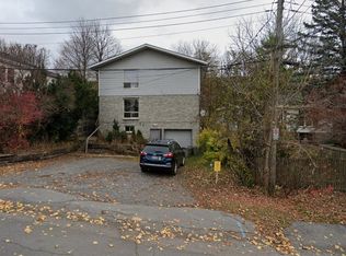 27 Gardiner St #2, Kingston, ON K7M1A5